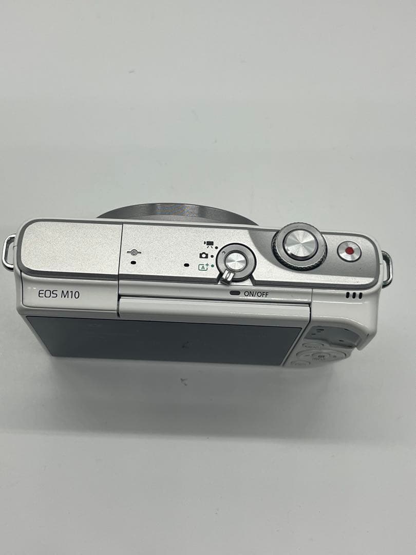 Canon EOS M10 ホワイトミラーレス一眼