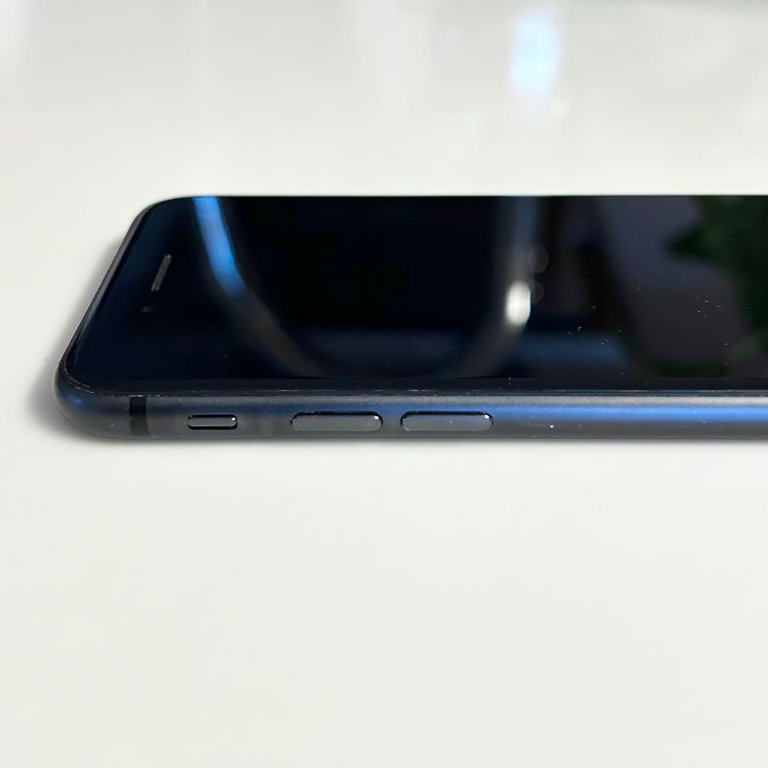 iPhone8 スペースグレイ64GB SIMフリー