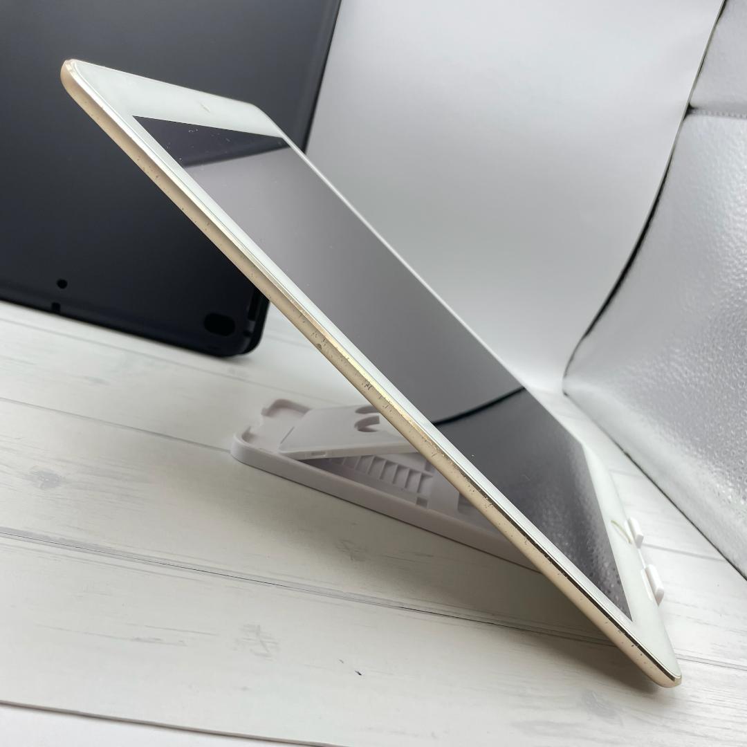 【お値打ちセット】iPad Air 64GB 本体＋未使用ケースセット