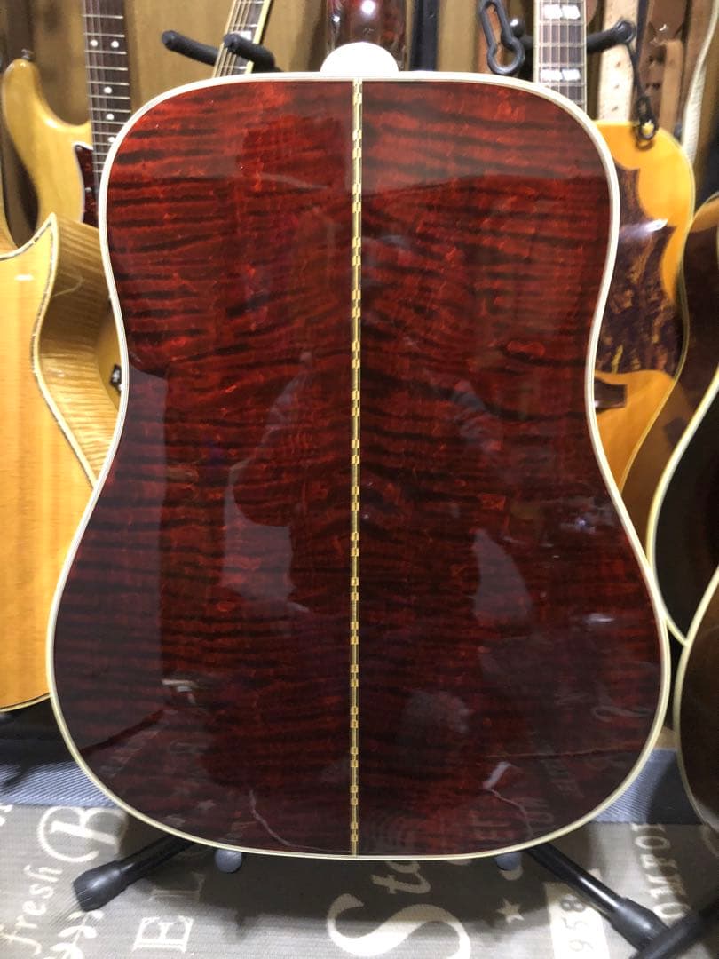 GIBSON DOVE’S IN FLIGT 2001年製