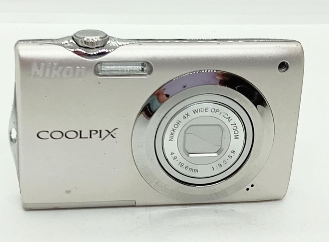 Nikon COOLPIX S3000 コンパクトデジタルカメラ 充電器付き