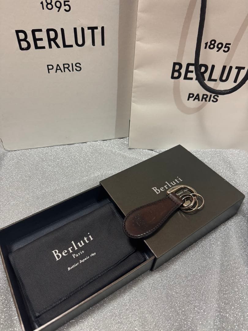 定価8万✨ベルルッティ Berluti ブラウンレザーキーホルダー靴べら付属品有