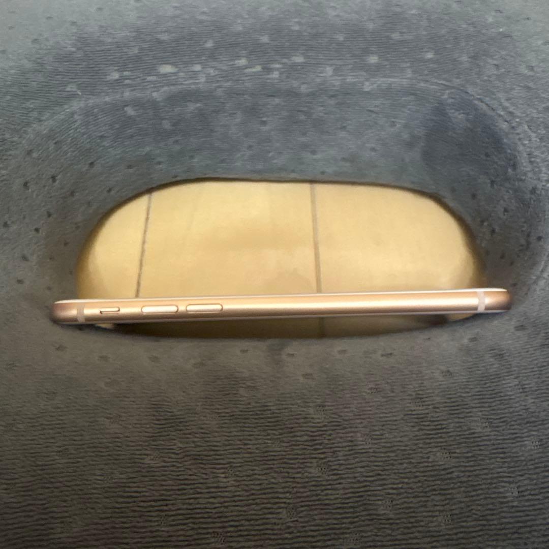 iPhone8 SIMロックあり（SoftBank）