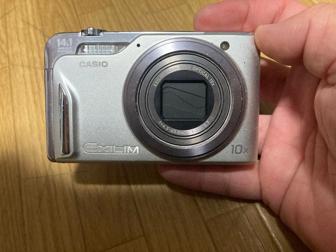 CASIO EXILIM EX-H15 デジタルカメラ