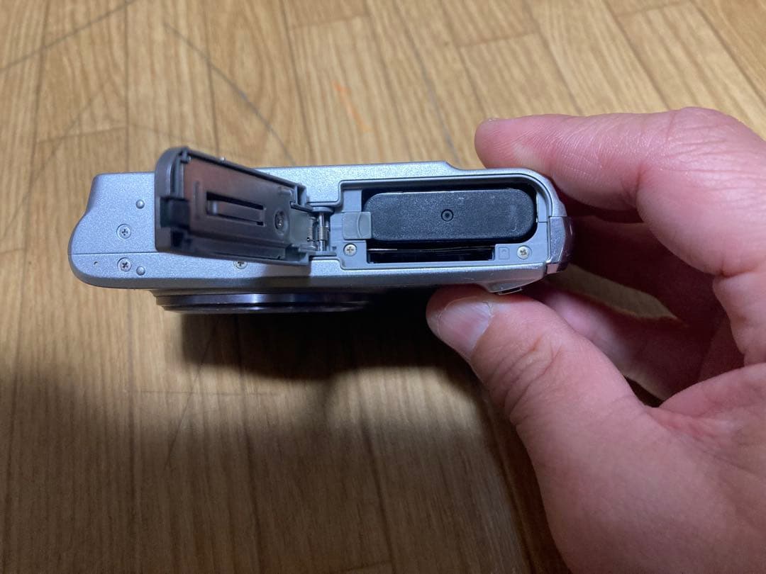 CASIO EXILIM EX-H15 デジタルカメラ