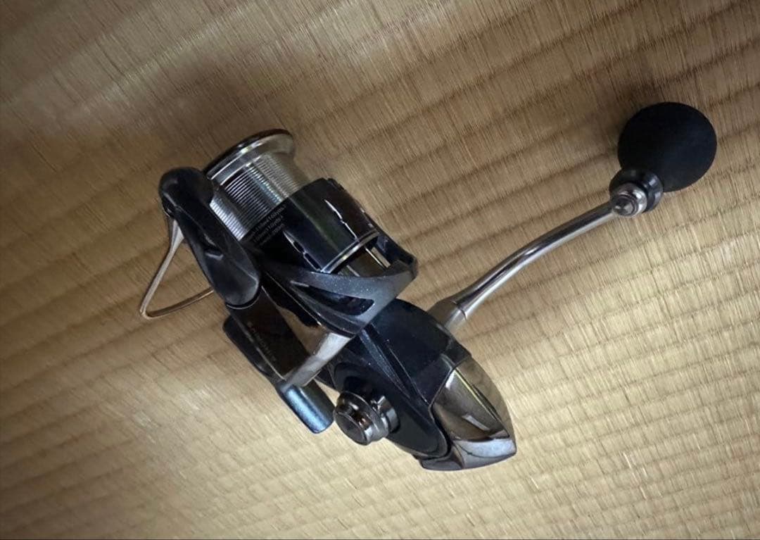 ダイワ 24ルビアスPC LT3000S-XH RCSノブ付き