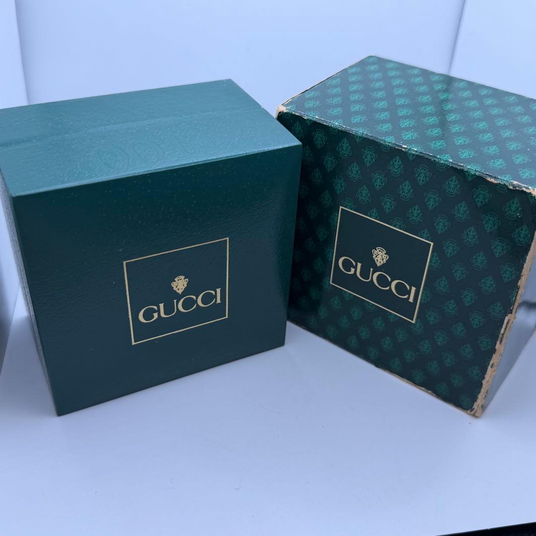【高騰中】グッチ　チェンジベゼル　クォーツ　箱説保　ベゼル11個付
