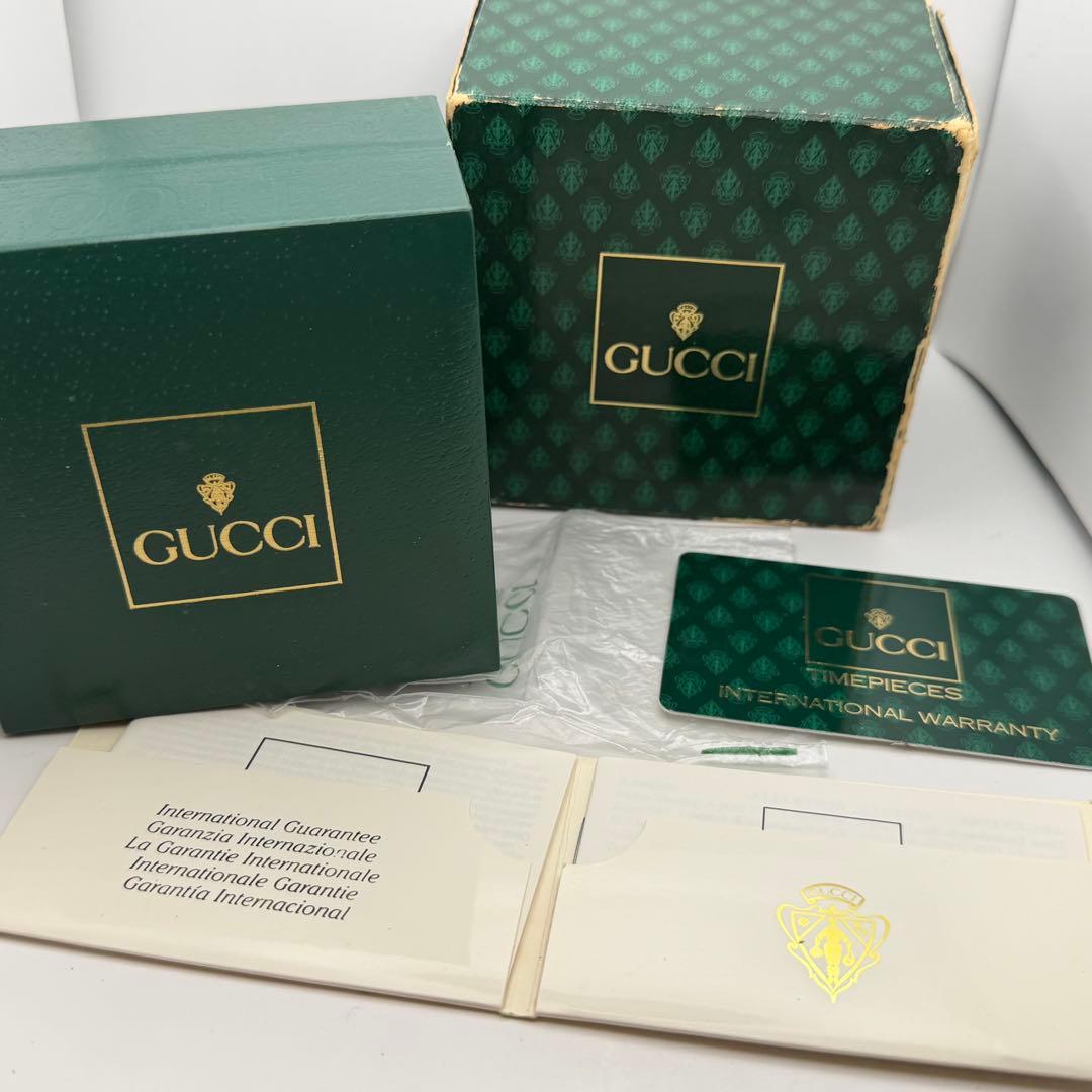 【高騰中】グッチ　チェンジベゼル　クォーツ　箱説保　ベゼル11個付