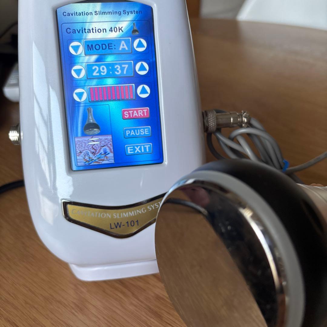 3in1美容機器キャビテーションLW-101 ラジオ波　キャビテンショジェル付き