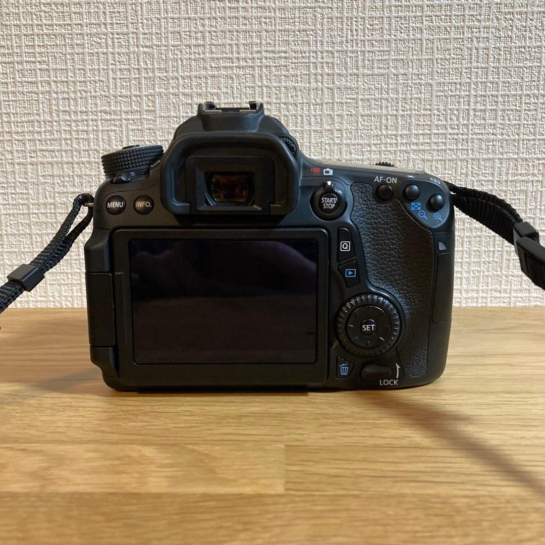 デジタルカメラ Canon EOS 70D EFS 18-55mm + EFS 55-250mm