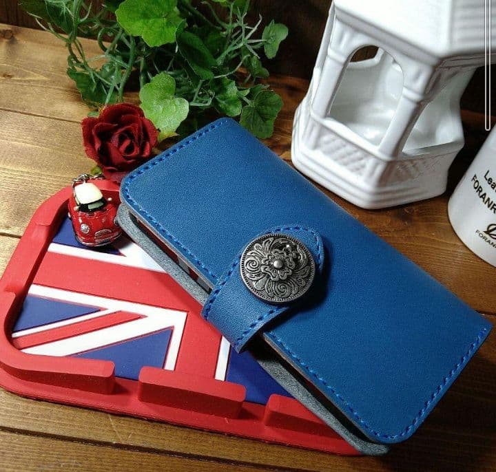 各機種対応■国内最高峰栃木レザーブルー■スマホレザーケース■コンチョマグネット式