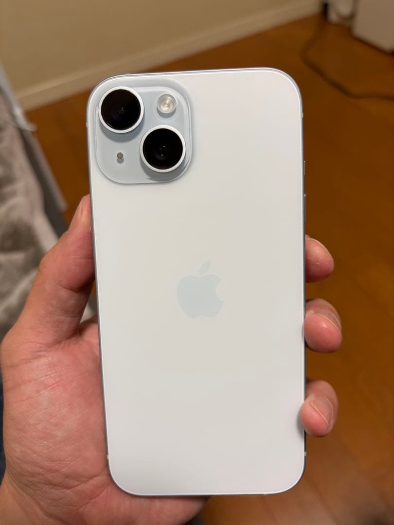 A*様 SIMフリー箱付き iPhone15 256GB ブルー