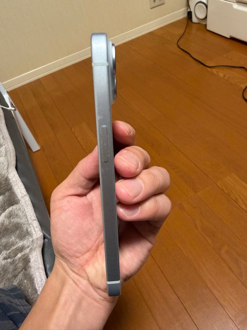 A*様 SIMフリー箱付き iPhone15 256GB ブルー