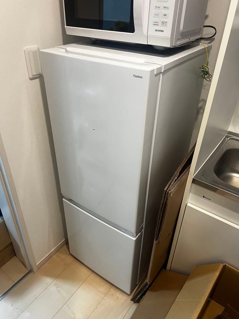 【明日21（月）まで！】送料込み　ホワイト 2ドア冷蔵庫 LED照明付き