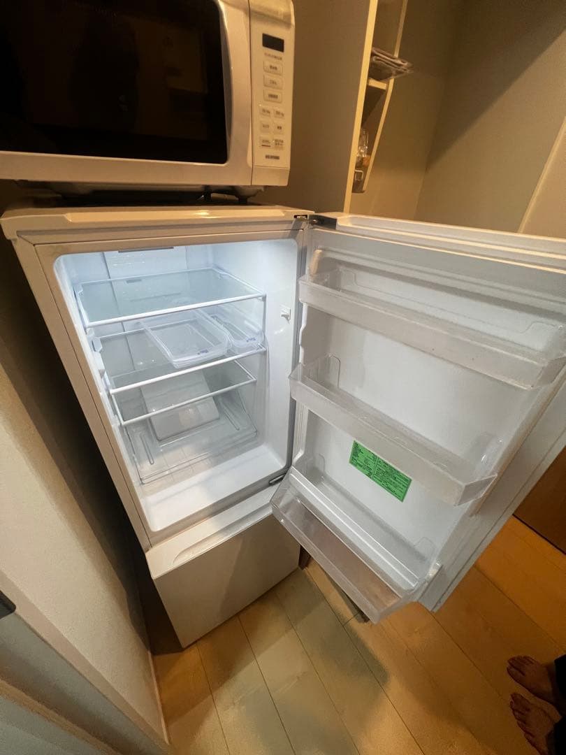 【明日21（月）まで！】送料込み　ホワイト 2ドア冷蔵庫 LED照明付き