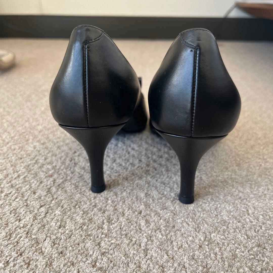 パンプス　ダイアナ　新品未使用　23センチ　黒