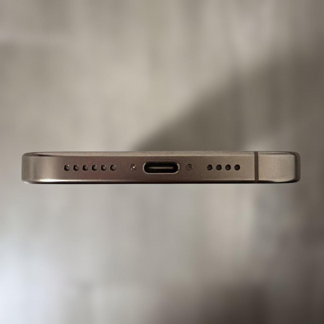 【美品】iPhone16 Pro Max 256GB デザートチタニウム