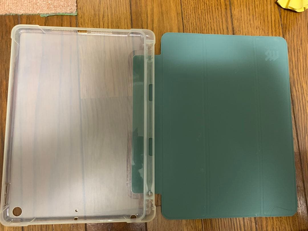 iPad 2021 (WiFiモデル) スペースグレイ キーボード ケース付