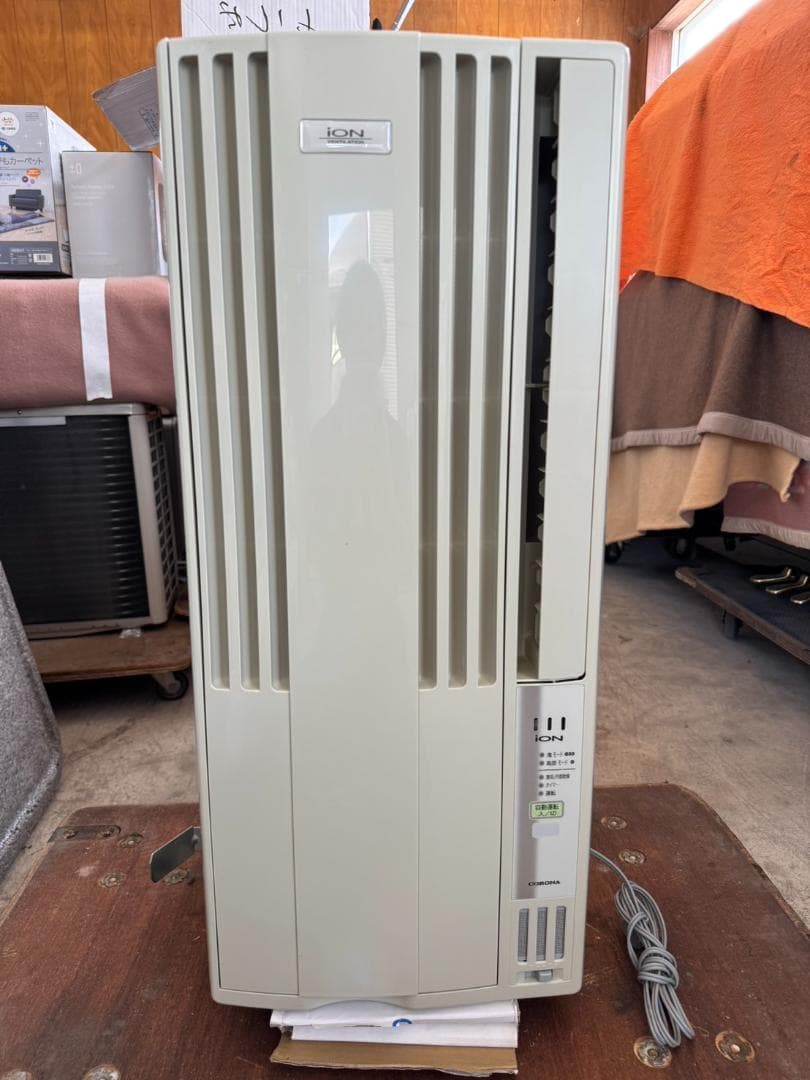 サックマン③コロナウインドエアコンCW-FA1818 2018年製 窓枠付