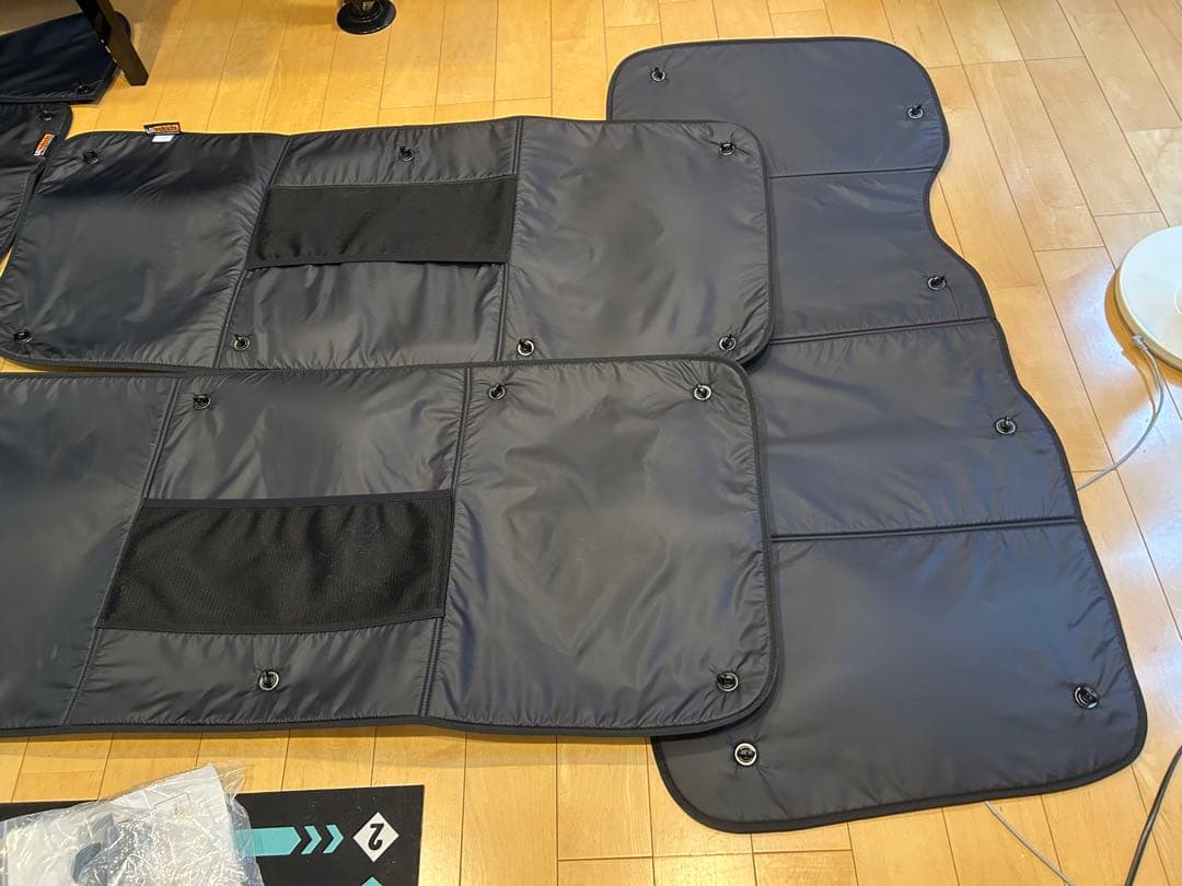 UI vehicle 遮光パッド ８面　ハイエースバン　ユーアイビークル