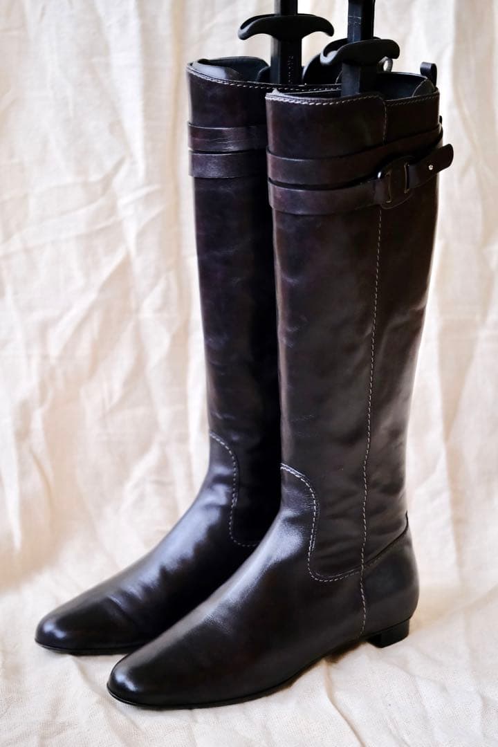 美品サルヴァトーレフェラガモヴァラベルトロングブーツ黒5.5C