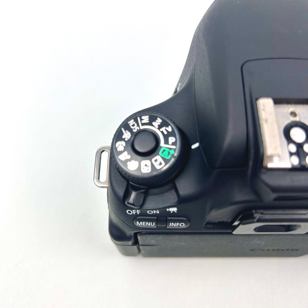 【訳アリ】Canon EOS 8000D ボディ 一眼レフカメラ