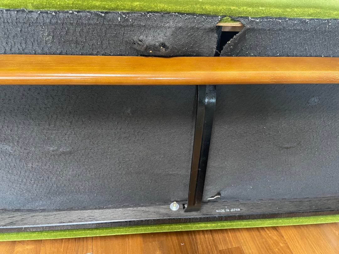 eee4492 　(解体して配送)カリモク60 Kソファ