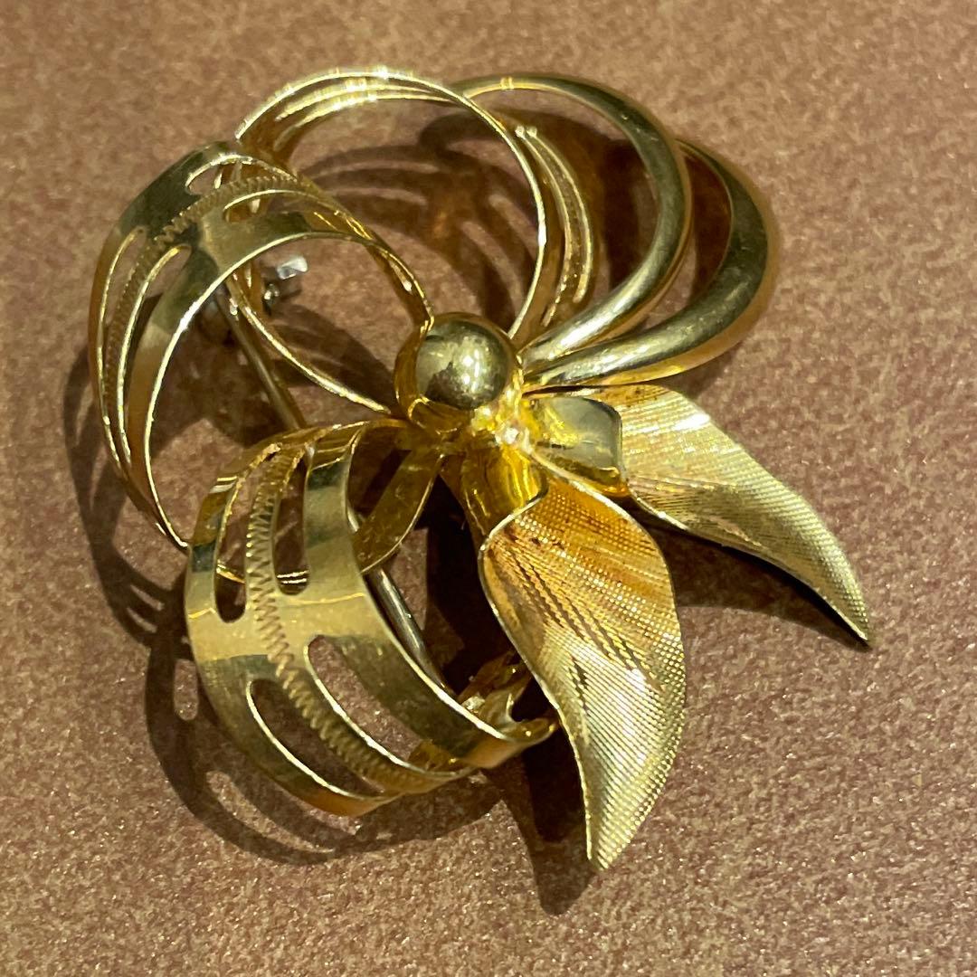 @ ゴールド 金 K18 花 ブローチ 立体 GOLD バッジ コサージュ