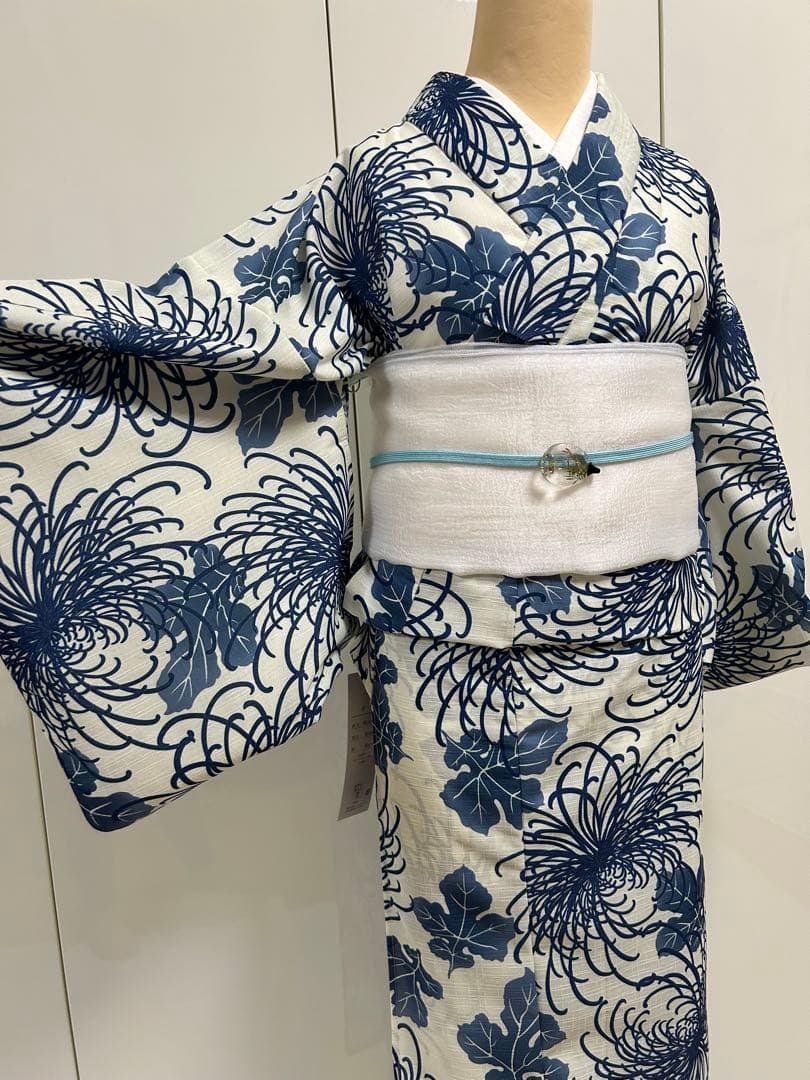 浴衣　ゆかた　ユカタ　白にブルー系 青系 Lサイズ　ポリエステル100%花火