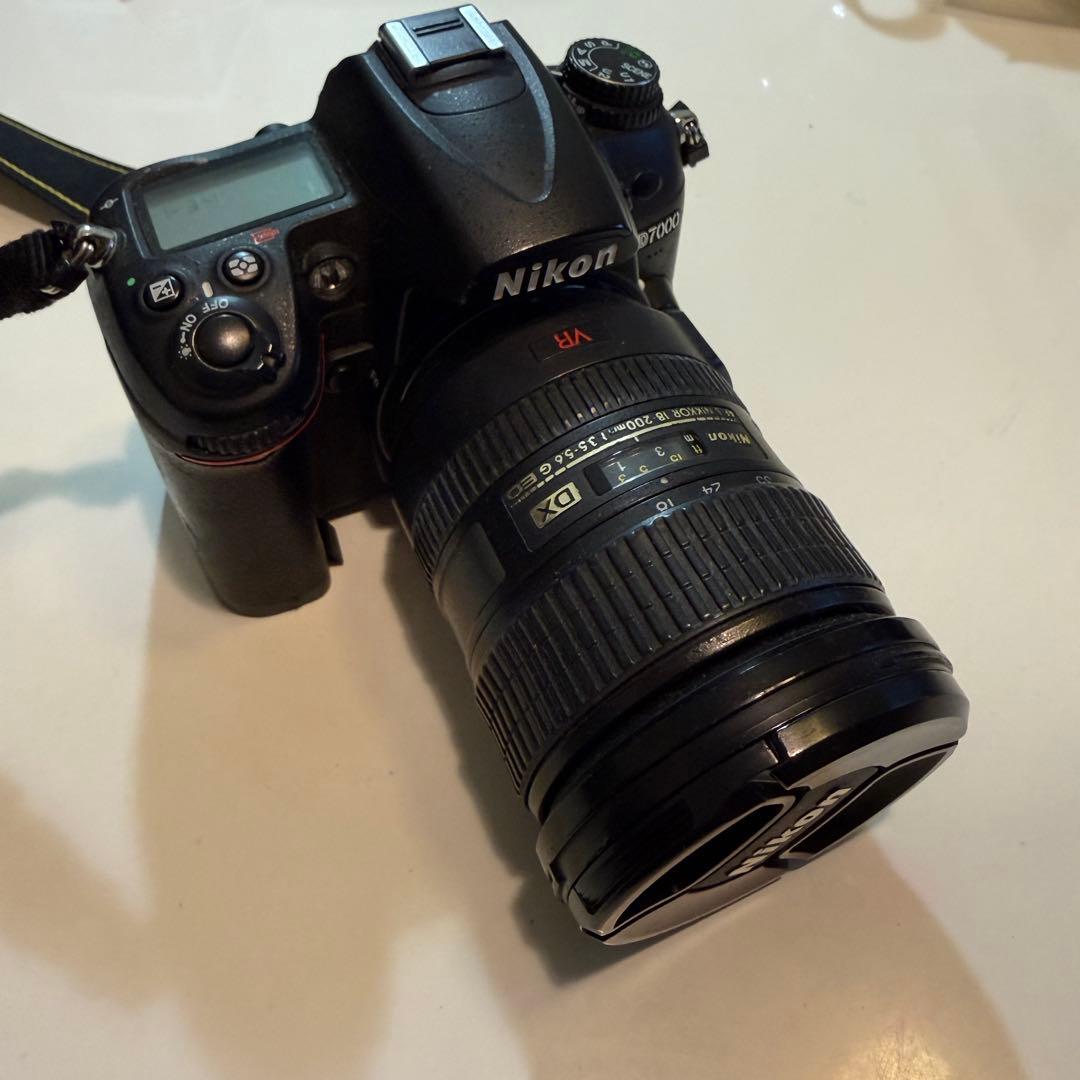 値下げ！Nikon 一眼レフカメラ D7000 18-200 VR レンズ付