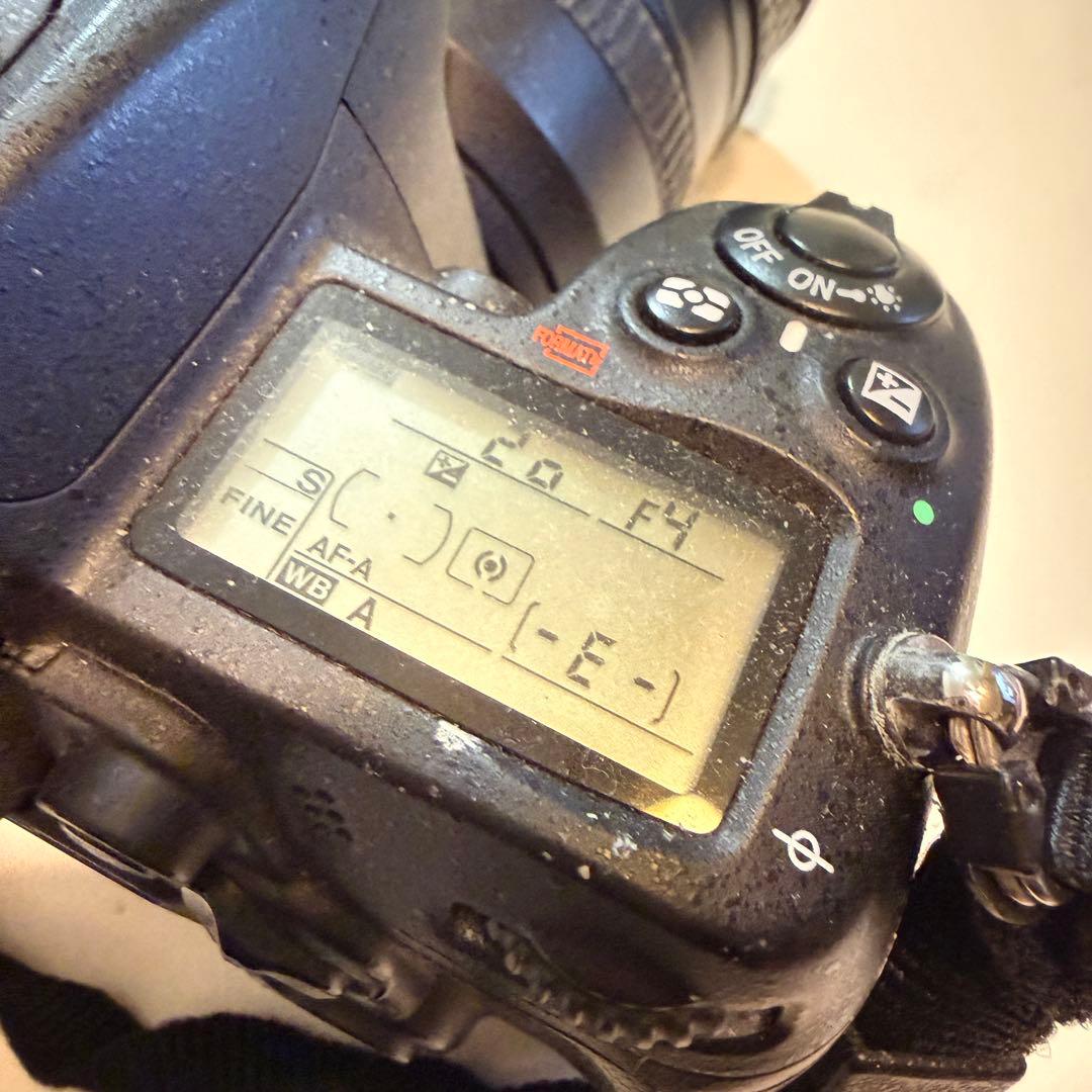 値下げ！Nikon 一眼レフカメラ D7000 18-200 VR レンズ付