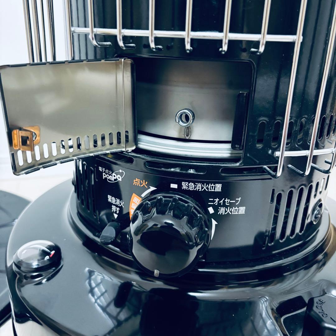 【極美品】2023年製　トヨトミ　対流形石油ストーブ　KS-67H ブラック　黒