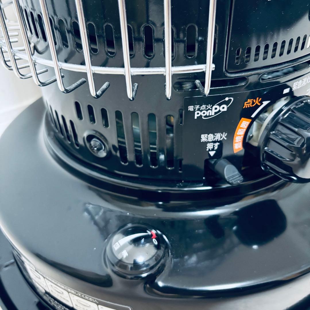 【極美品】2023年製　トヨトミ　対流形石油ストーブ　KS-67H ブラック　黒