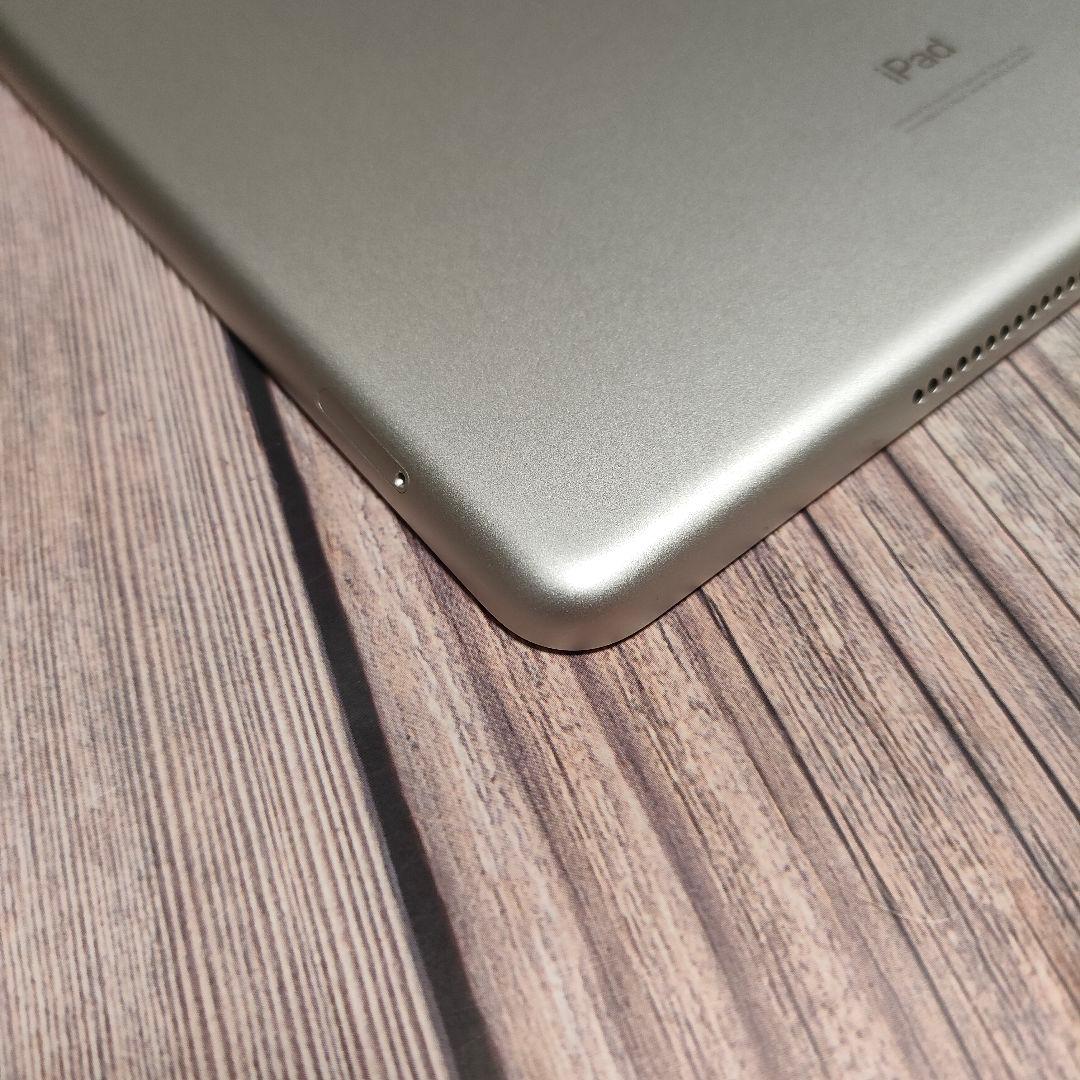 iPad 第7世代 128GB SIMフリー シルバー 美品