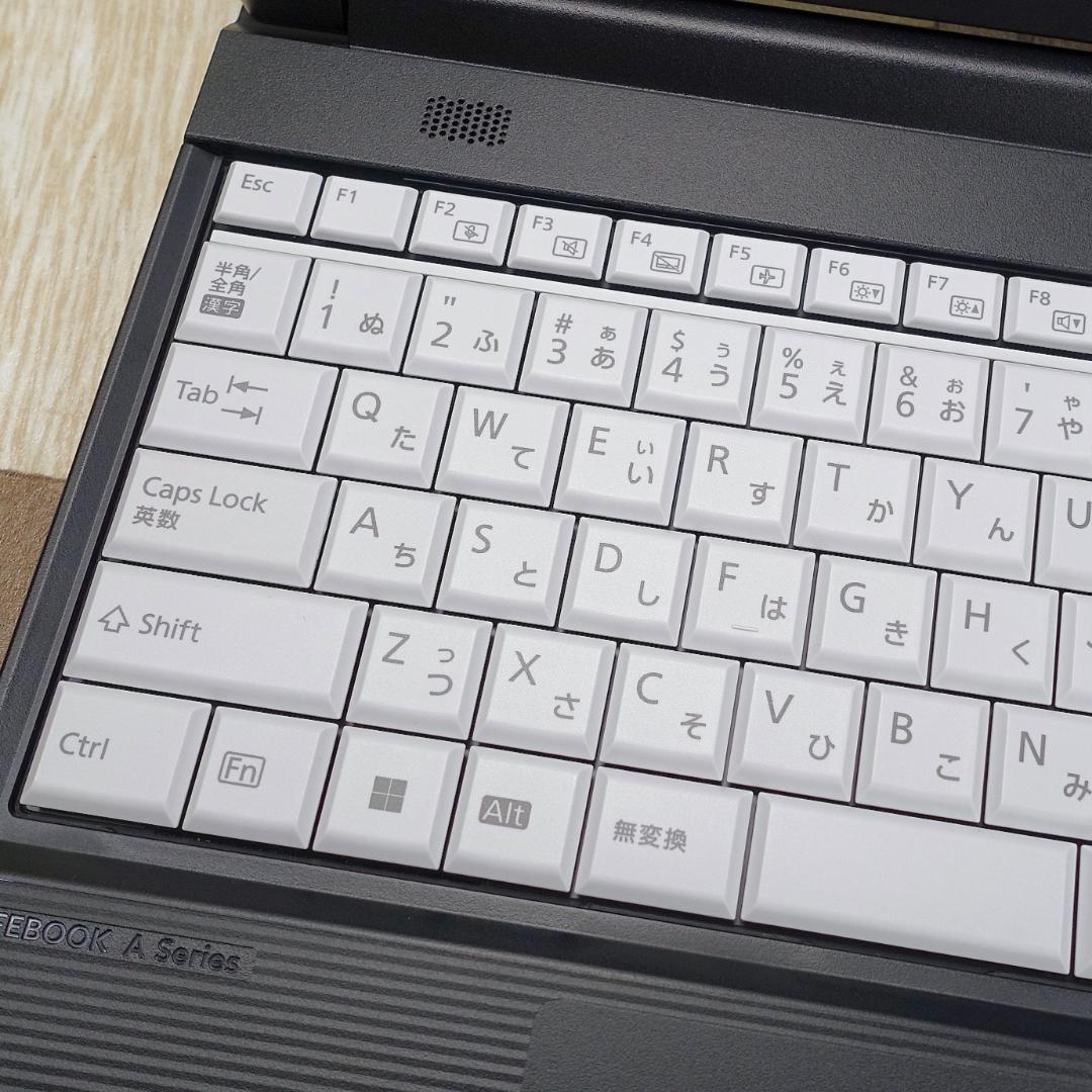 極美品の現行モデル✨第１３世代コアｉ５に超高速で新品のＳＳＤ１ＴＢ＆大容量メモリ