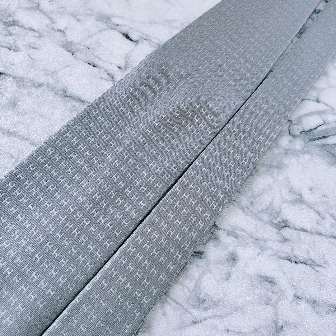 箱付✨極美品✨汚れなし✨HERMES ファソネ　H柄 H織　シルバー　ネクタイ