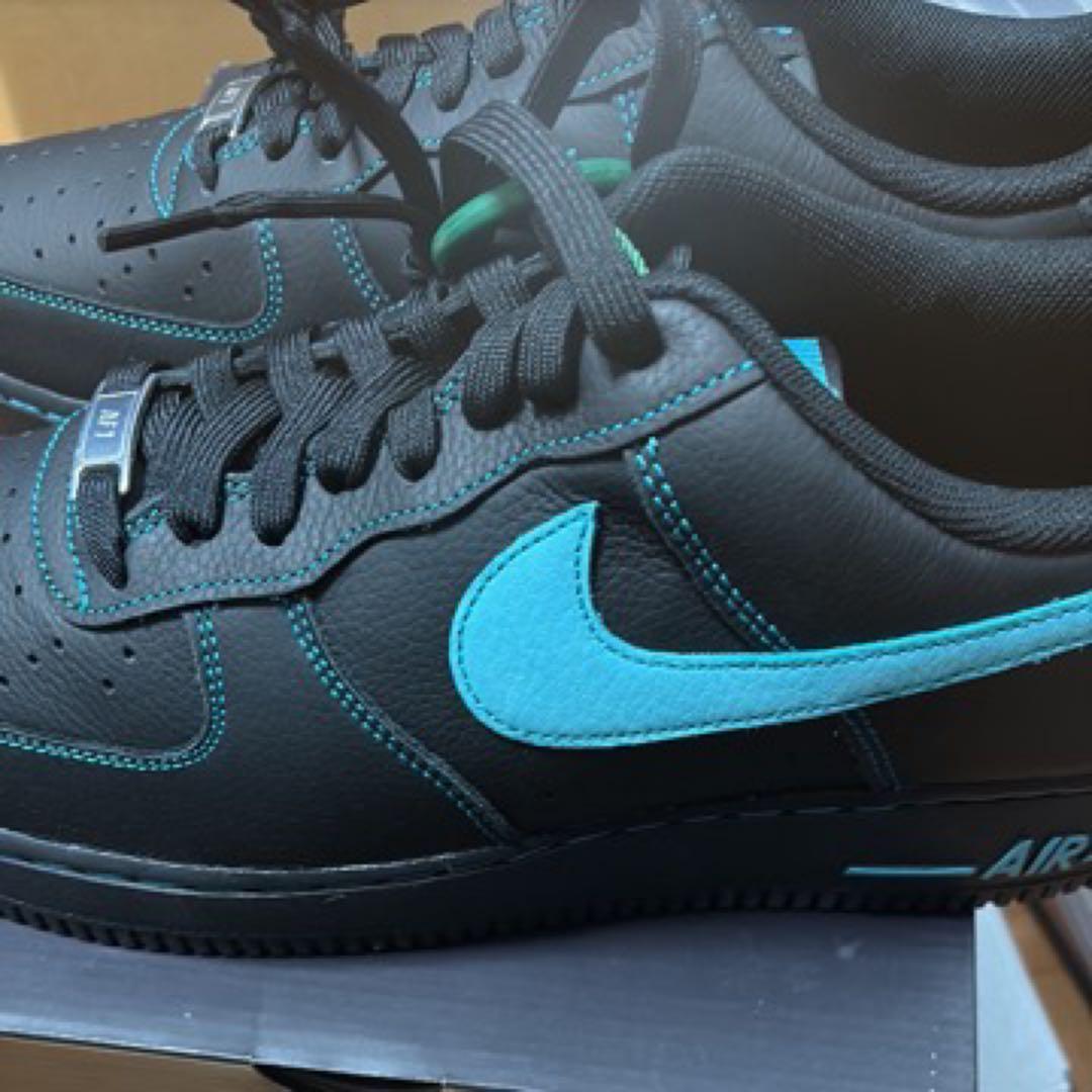 靴 Nike Air Force 1 Low \"Black Tiffany\"
