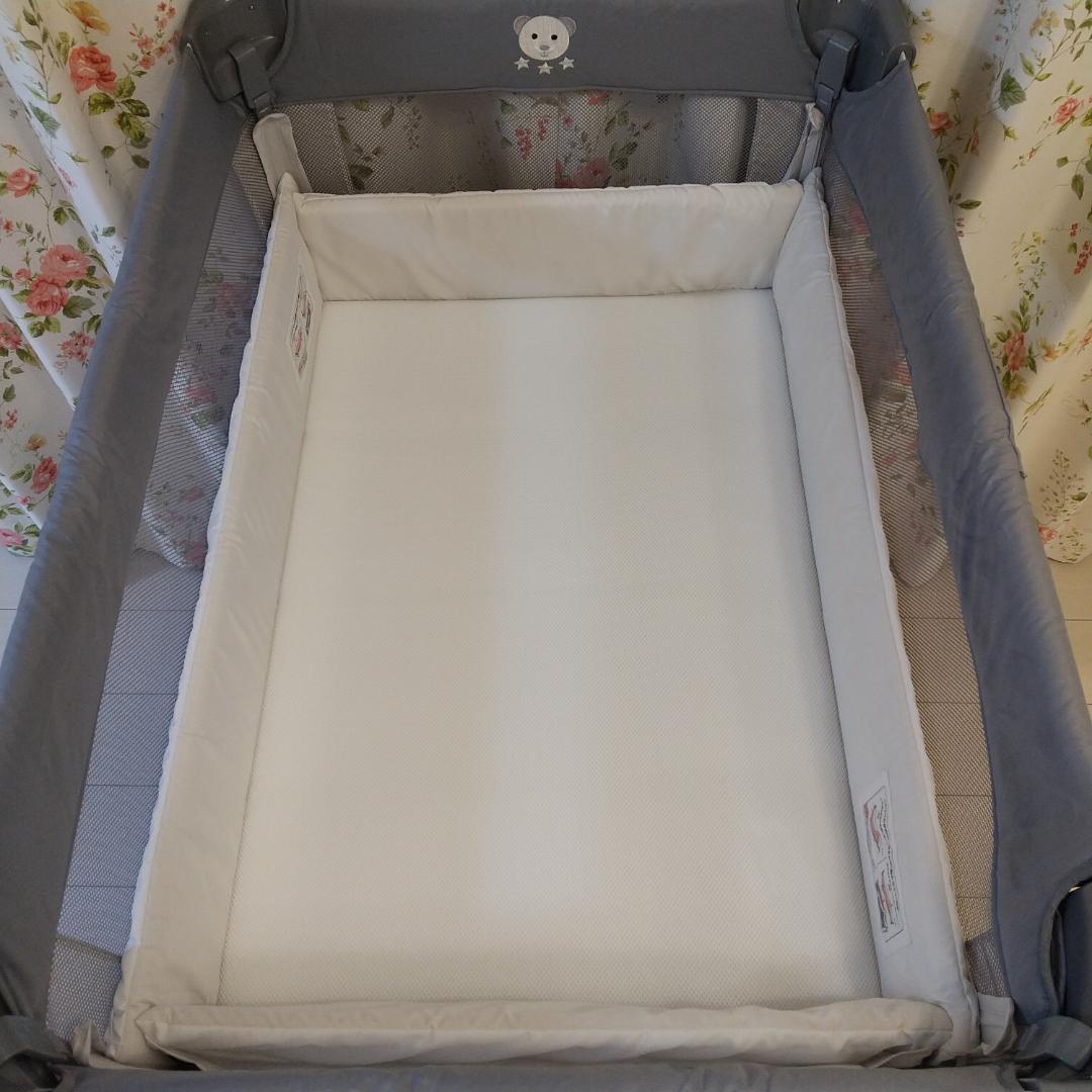 Aprica/アップリカ/ココネルエアー/ベビーベッド/グレーベアー/刺繍