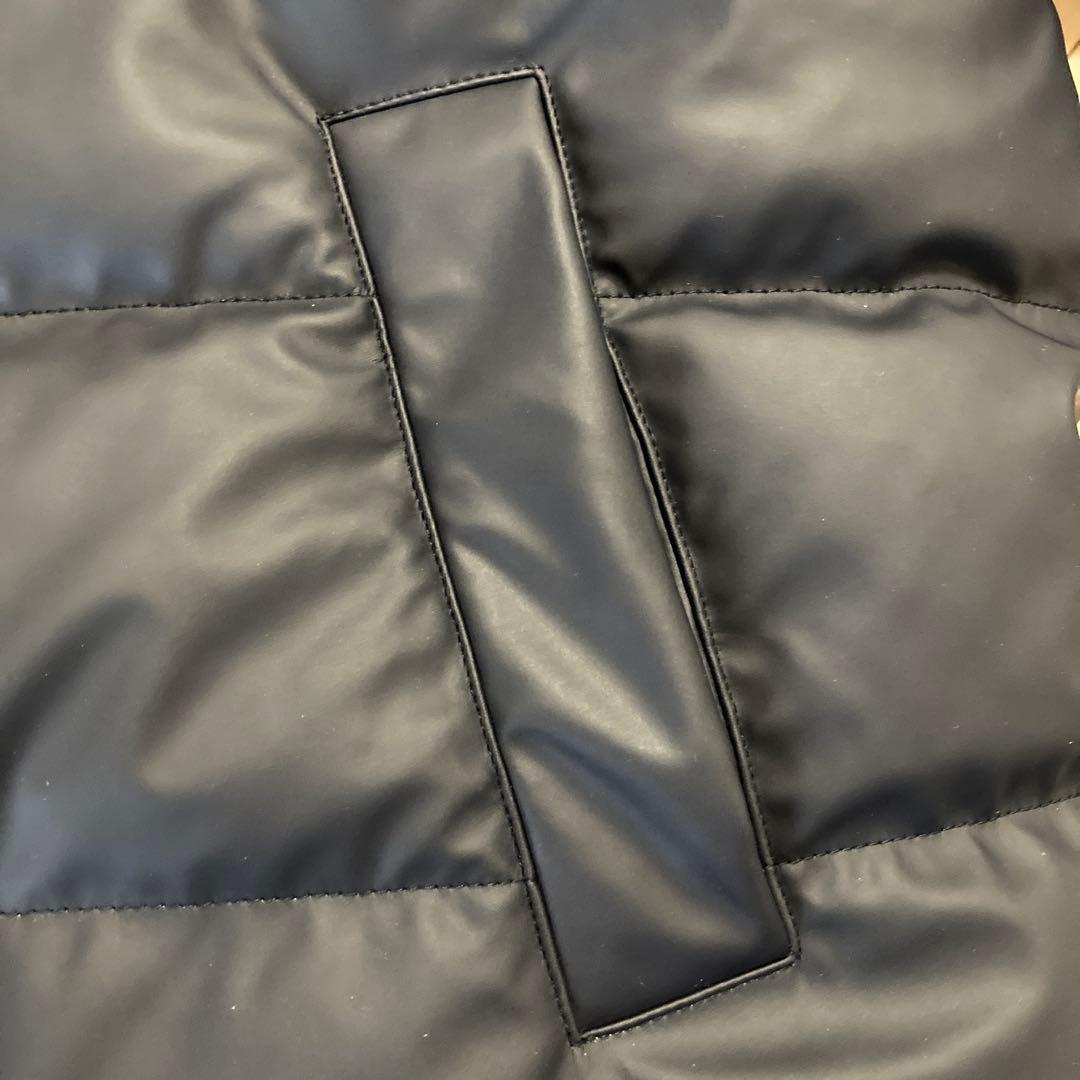 ネイビー ダウンジャケット ストライプ裏地