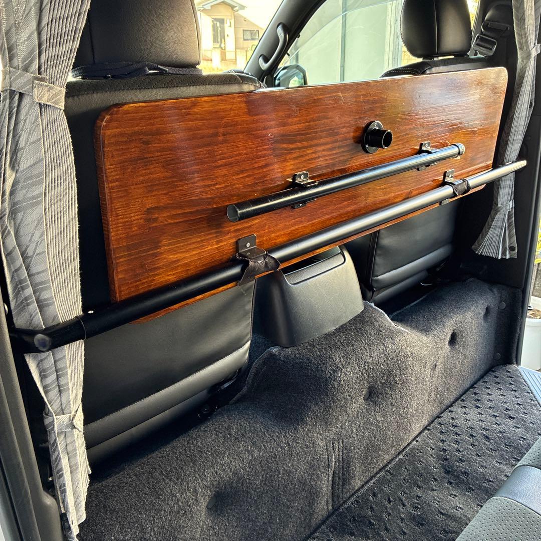 ハイエース　後部座席用木製テーブル（セカンドテーブル）