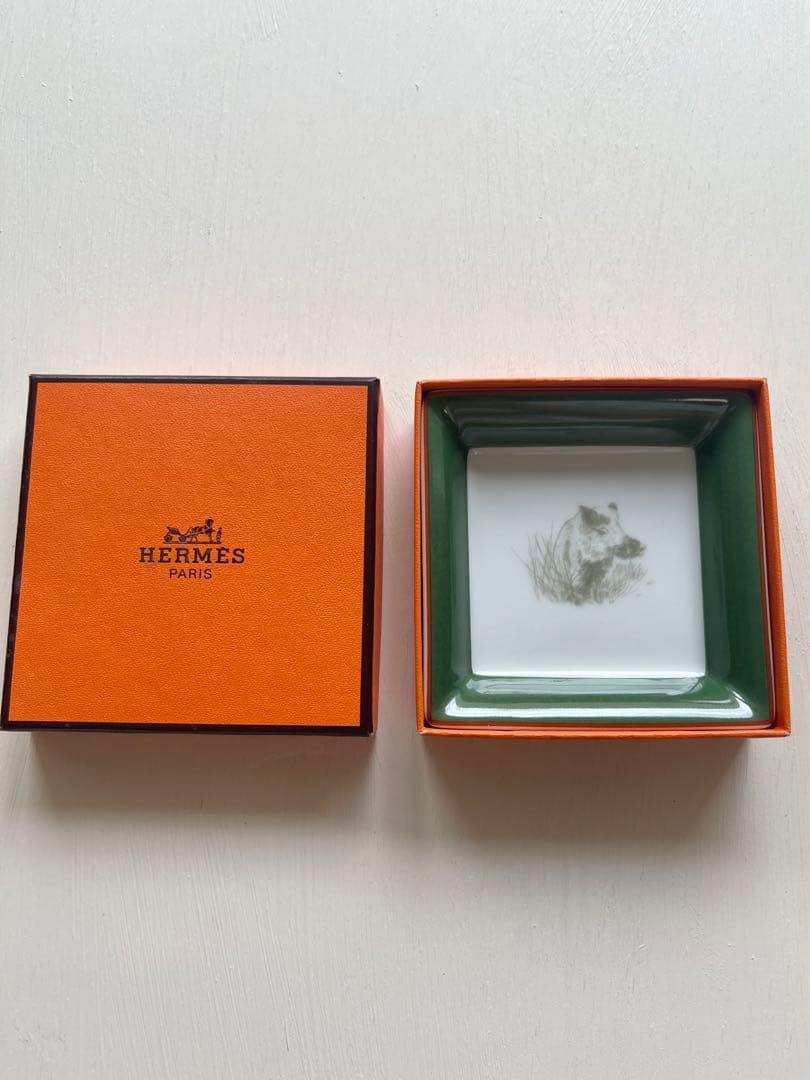HERMES 灰皿　プレート　イノシシ　スコティッシュテリア