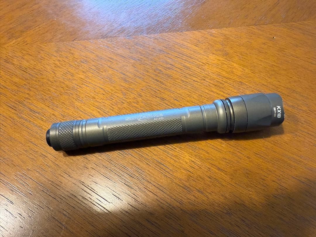 SUREFIRE E2L AA OUTDOORMAN 懐中電灯