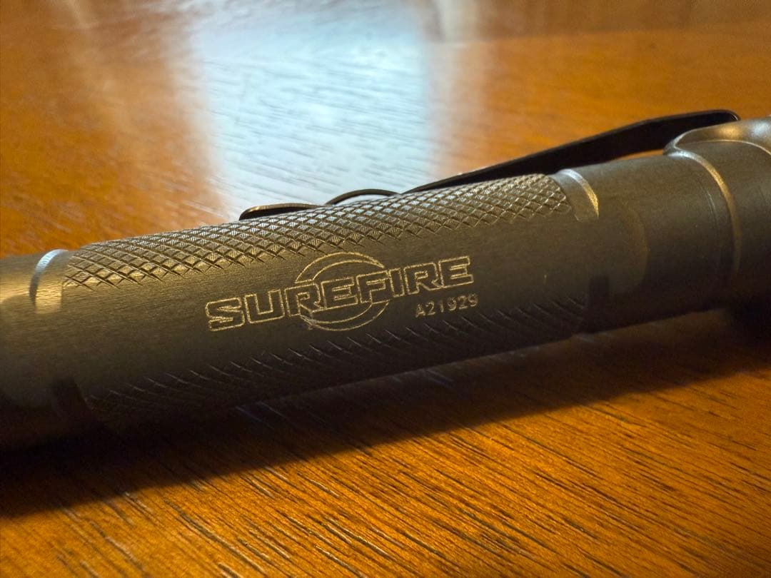 SUREFIRE E2L AA OUTDOORMAN 懐中電灯