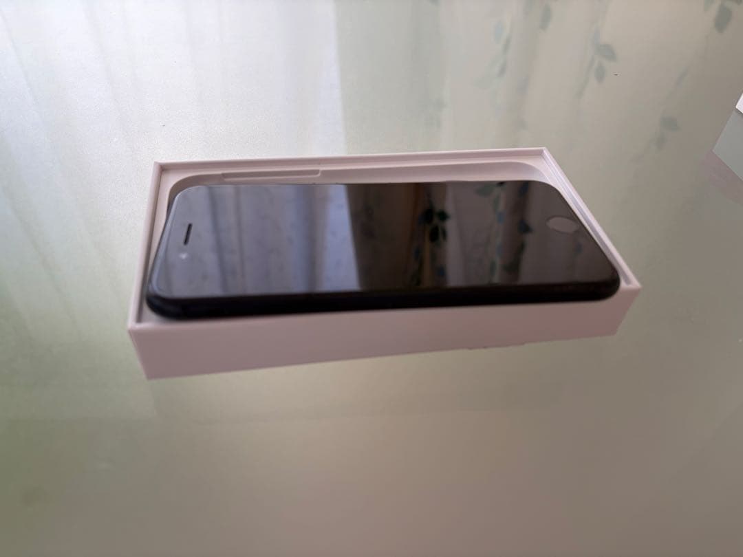 【ジャンク品】iPhonese3 第三世代　128gb SIMフリー 初期化済