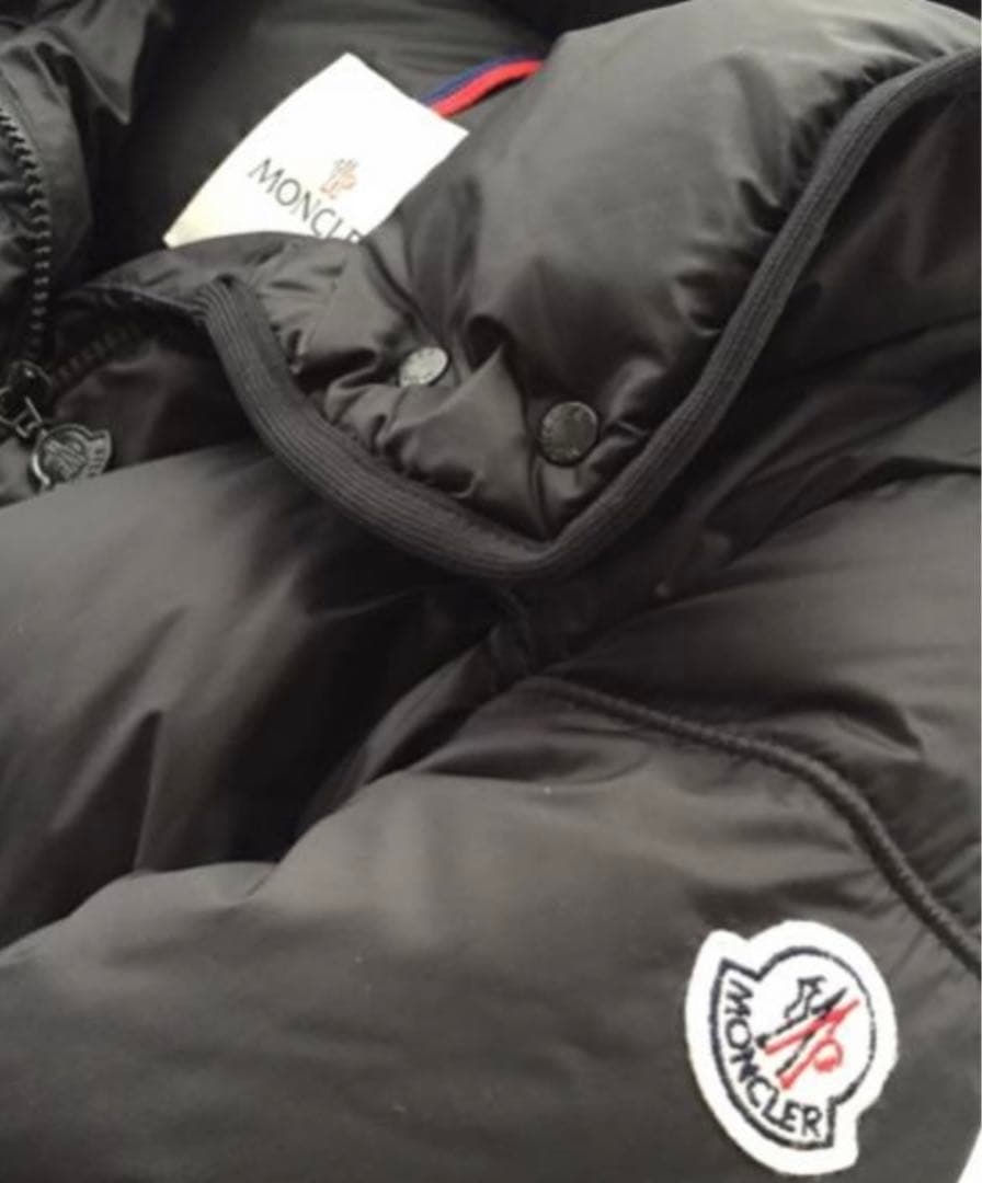 美品　MONCLER ダウンジャケット　レディース　1