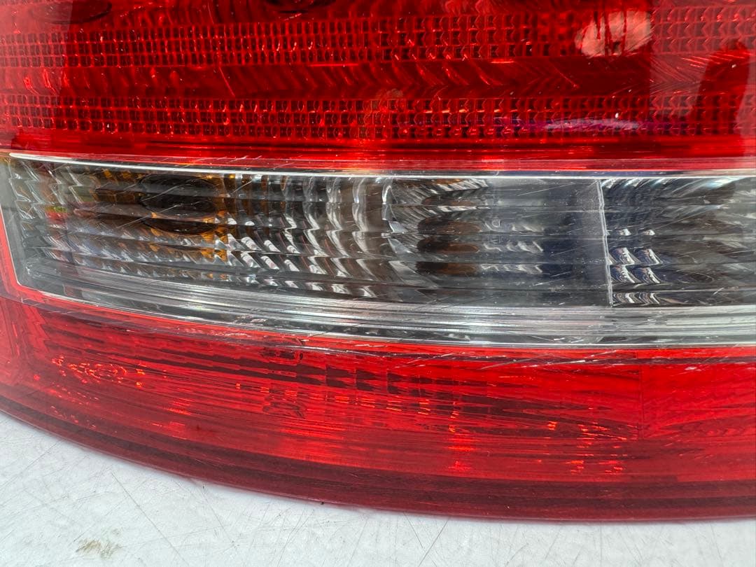 A6(C6) 4F 純正 前期 左 レンズ LED 4F5945095 アウディ