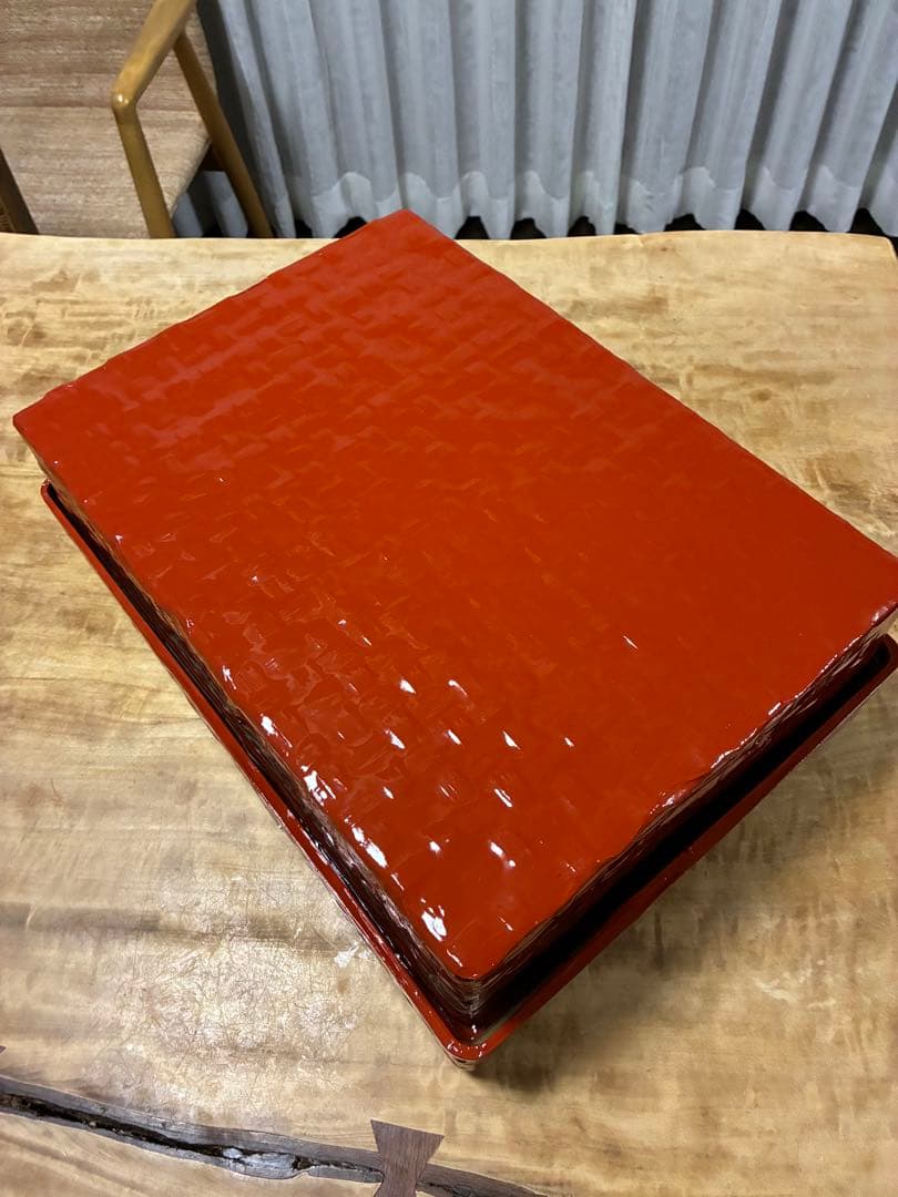 行李　漆塗り小物入れ