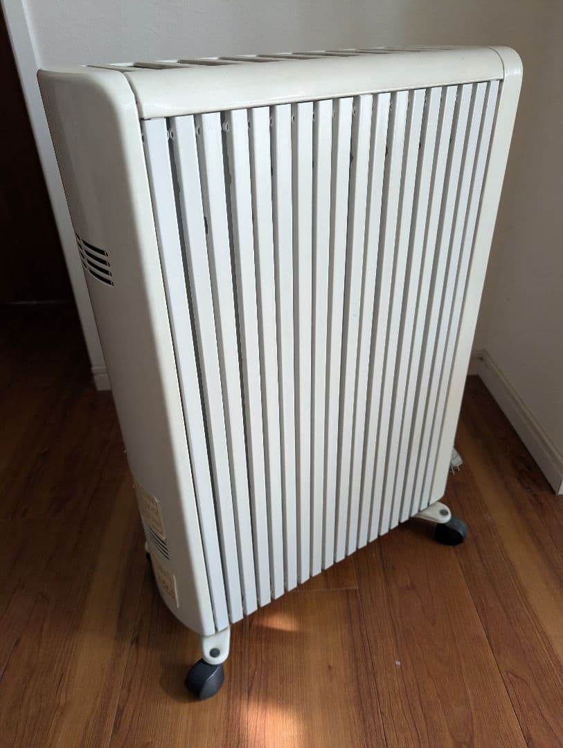 オイルヒーター キャスター付き ホワイト