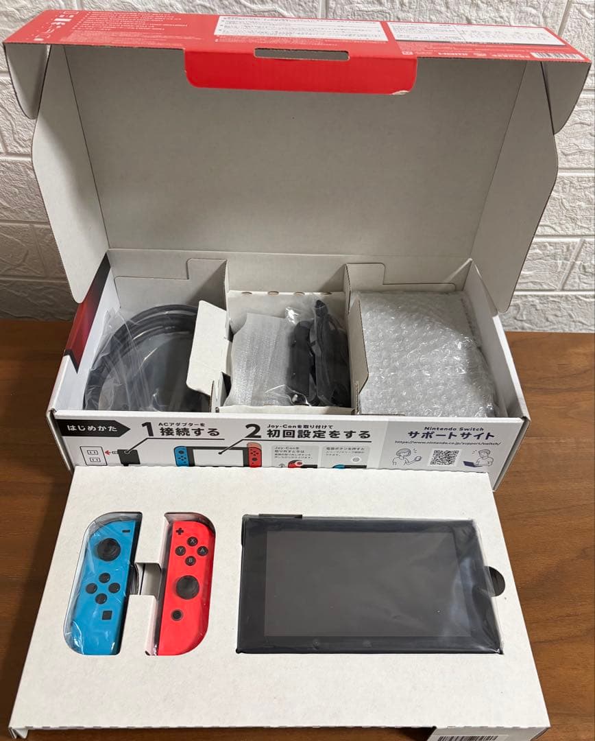 胡*瓜様 Nintendo Switch 本体 ネオンブルー/ネオンレッド