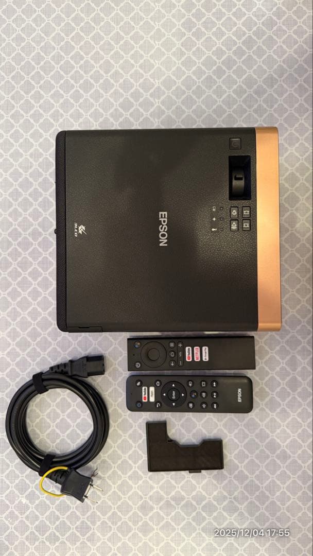 EPSON EF-100BATV プロジェクター Android TV